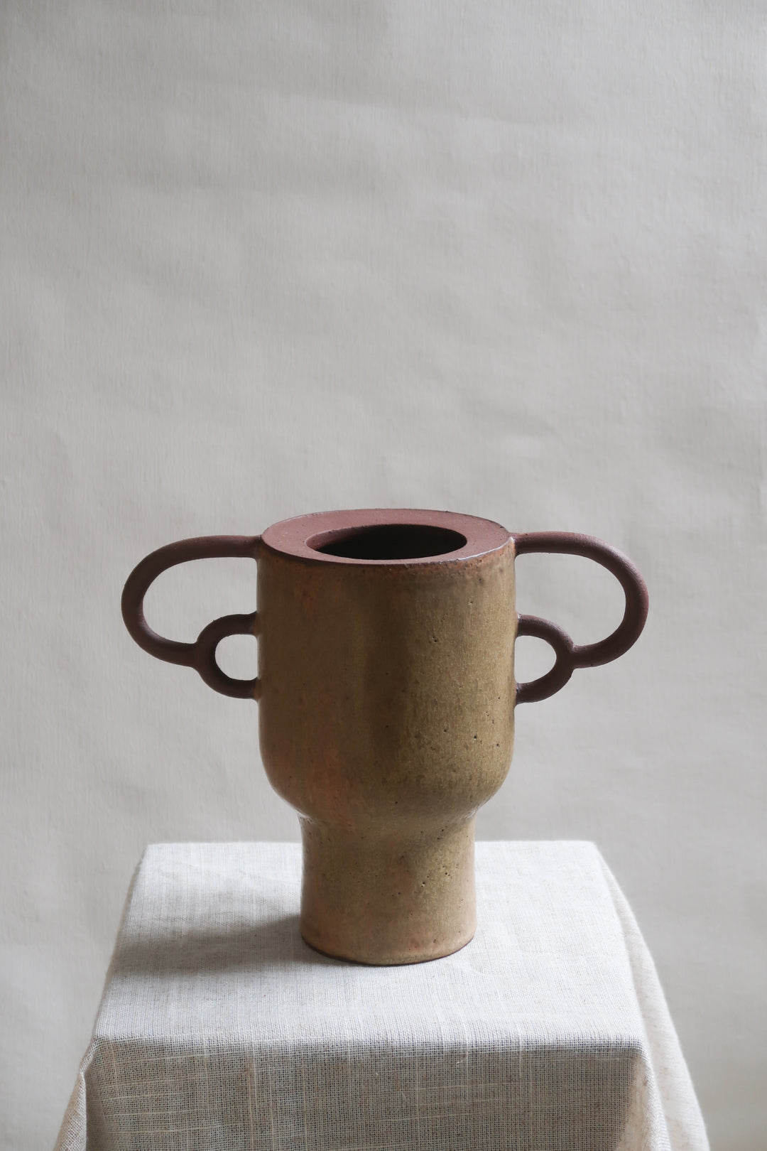 AMPHORA Vessel 011