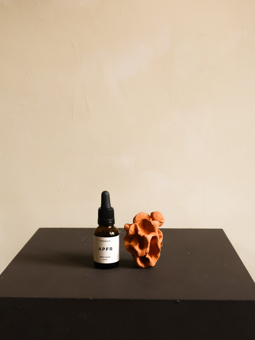 Hand-sculpted Vessel Oil Diffuser | MYSTIC VOYAGE