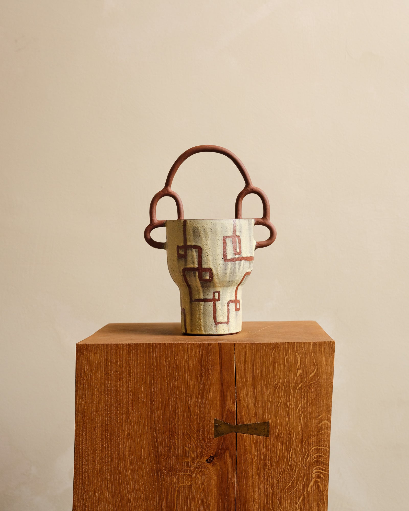 AMPHORA The Tangles Snowy White | ANDREA TSANG ⨉ Josefin Tolstoy