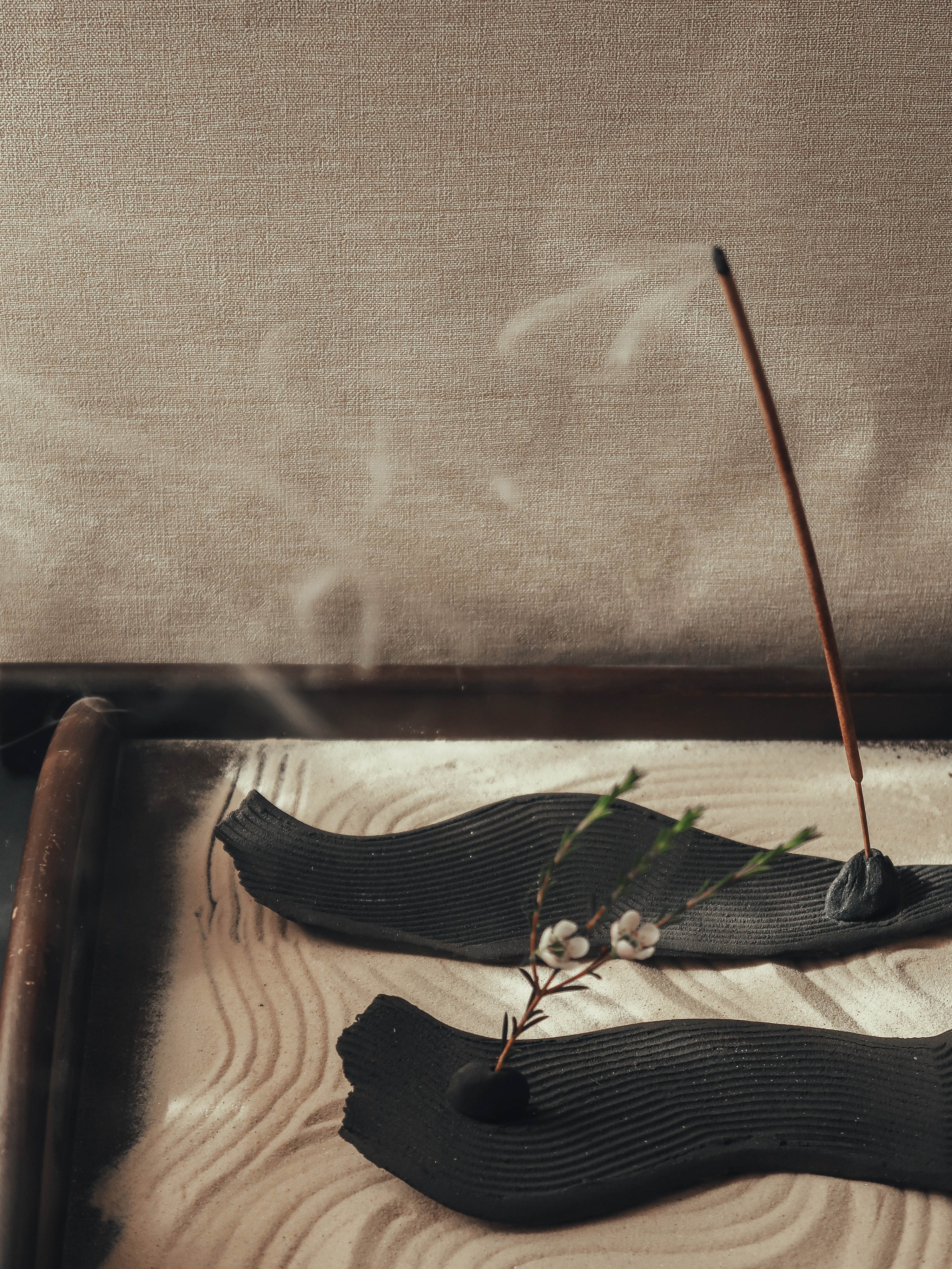 MIZU Incense Holder with Brush
