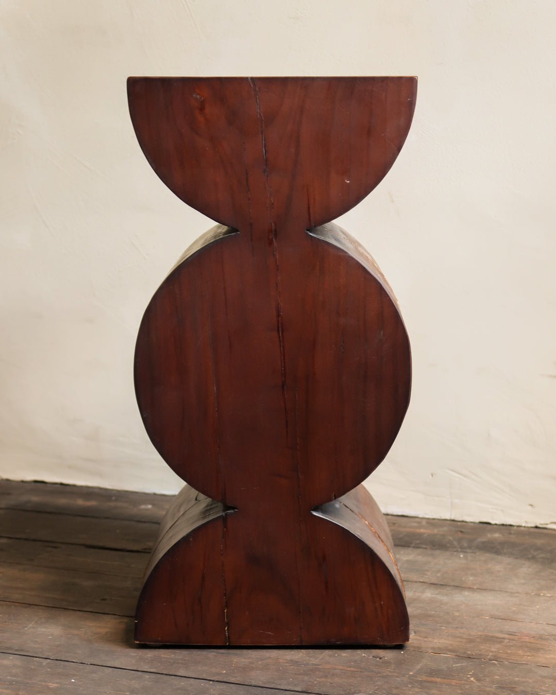 NEO Pedestal