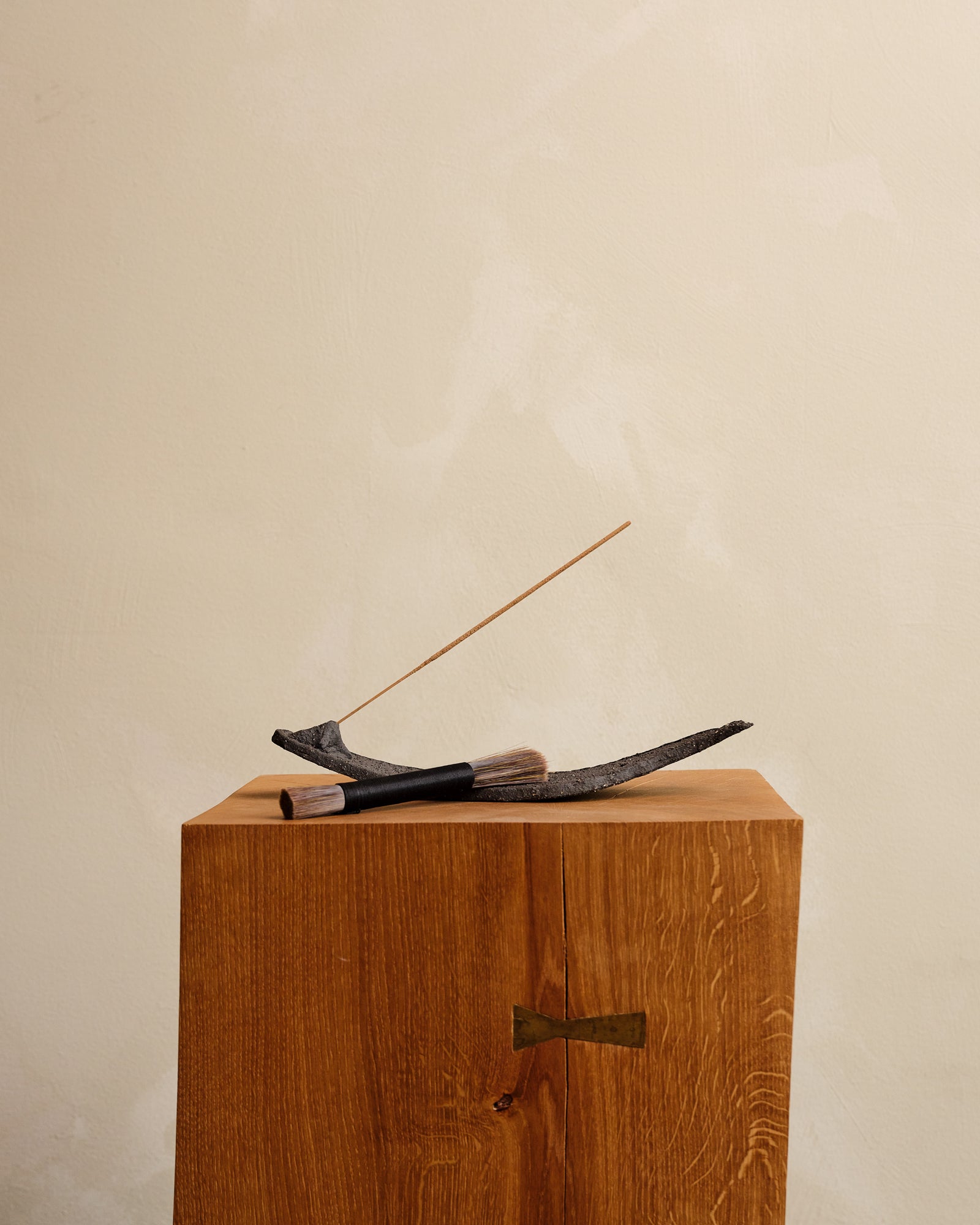 MIZU Incense Holder with Brush