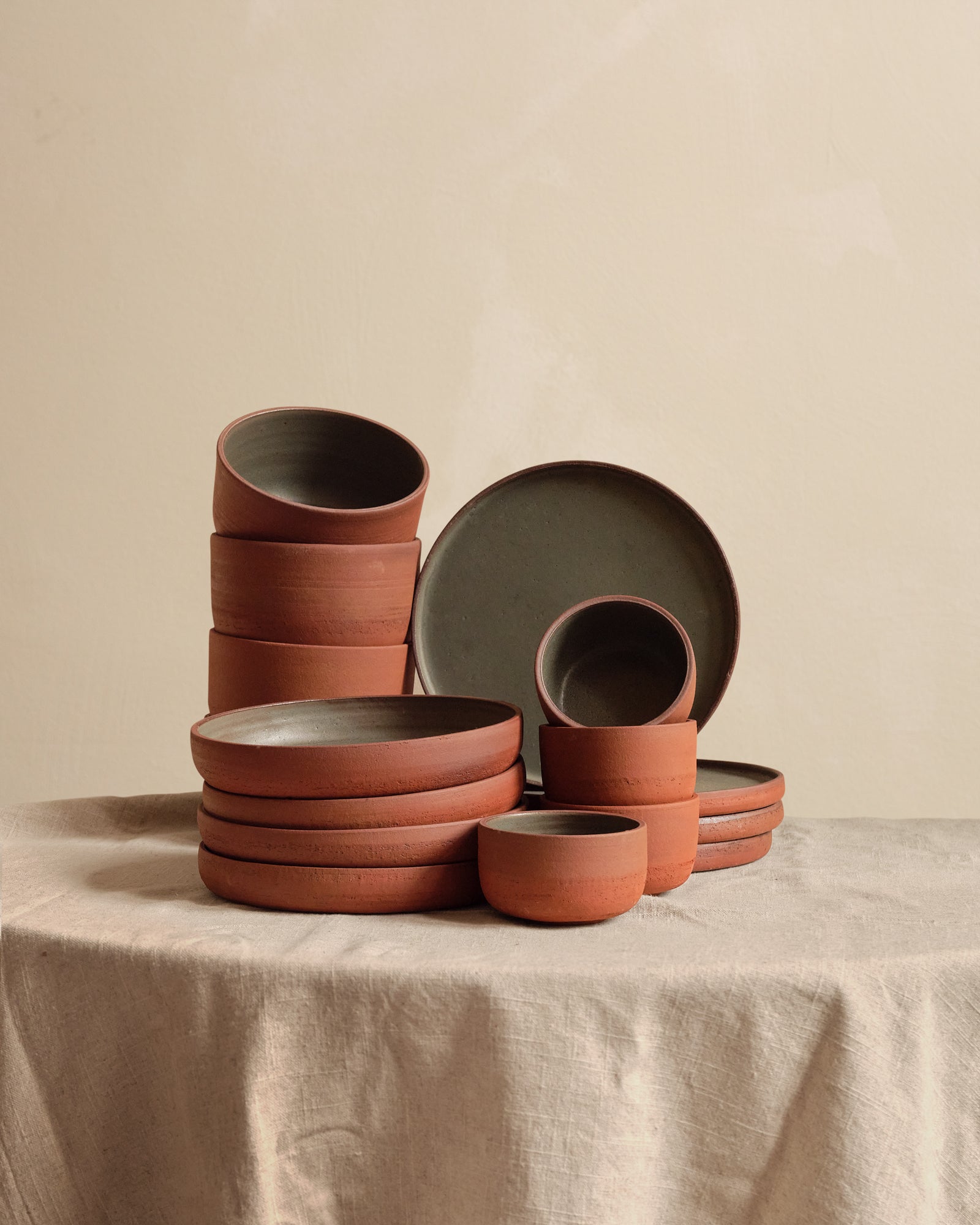 Premiuim Dining Set | DARK GREEN