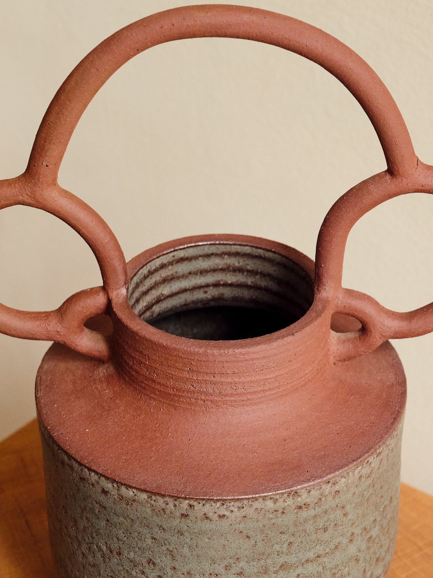 AMPHORA Vessel 006